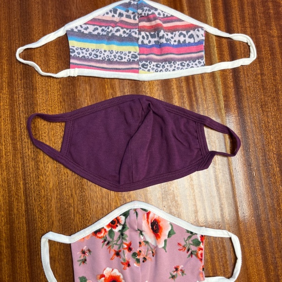 Unworn, NEW Assorted face masks. 7 masks total. Each one Double layer. - Picture 4 of 5